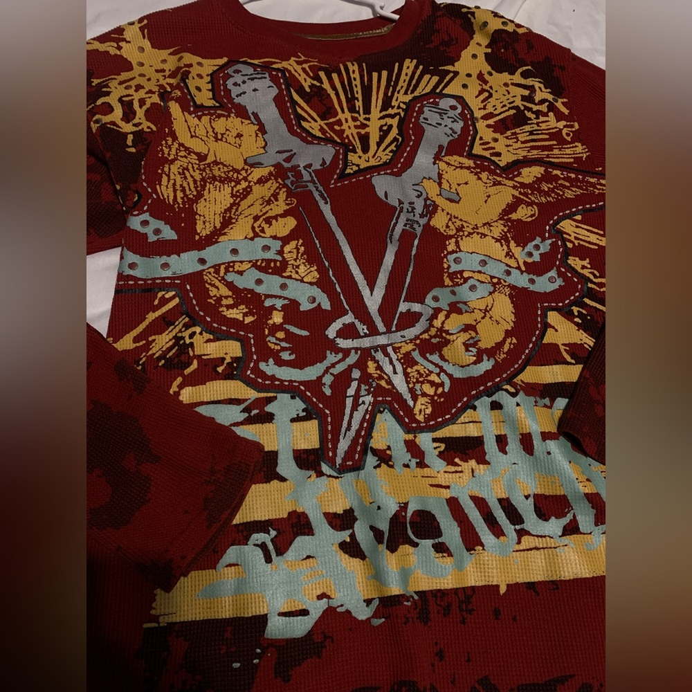 swords grunge long sleeve shirt front and back red silver yellow - Picture 2 of 4